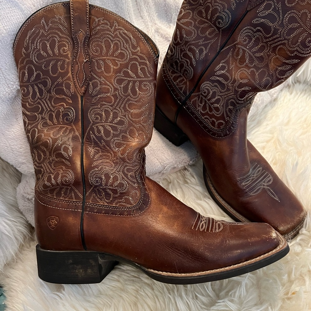 Ariat boots size 9.5 women’s